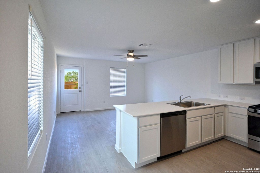 Photo of 11911 Floral Blossom, Converse, TX 78109 (MLS # 1992477)