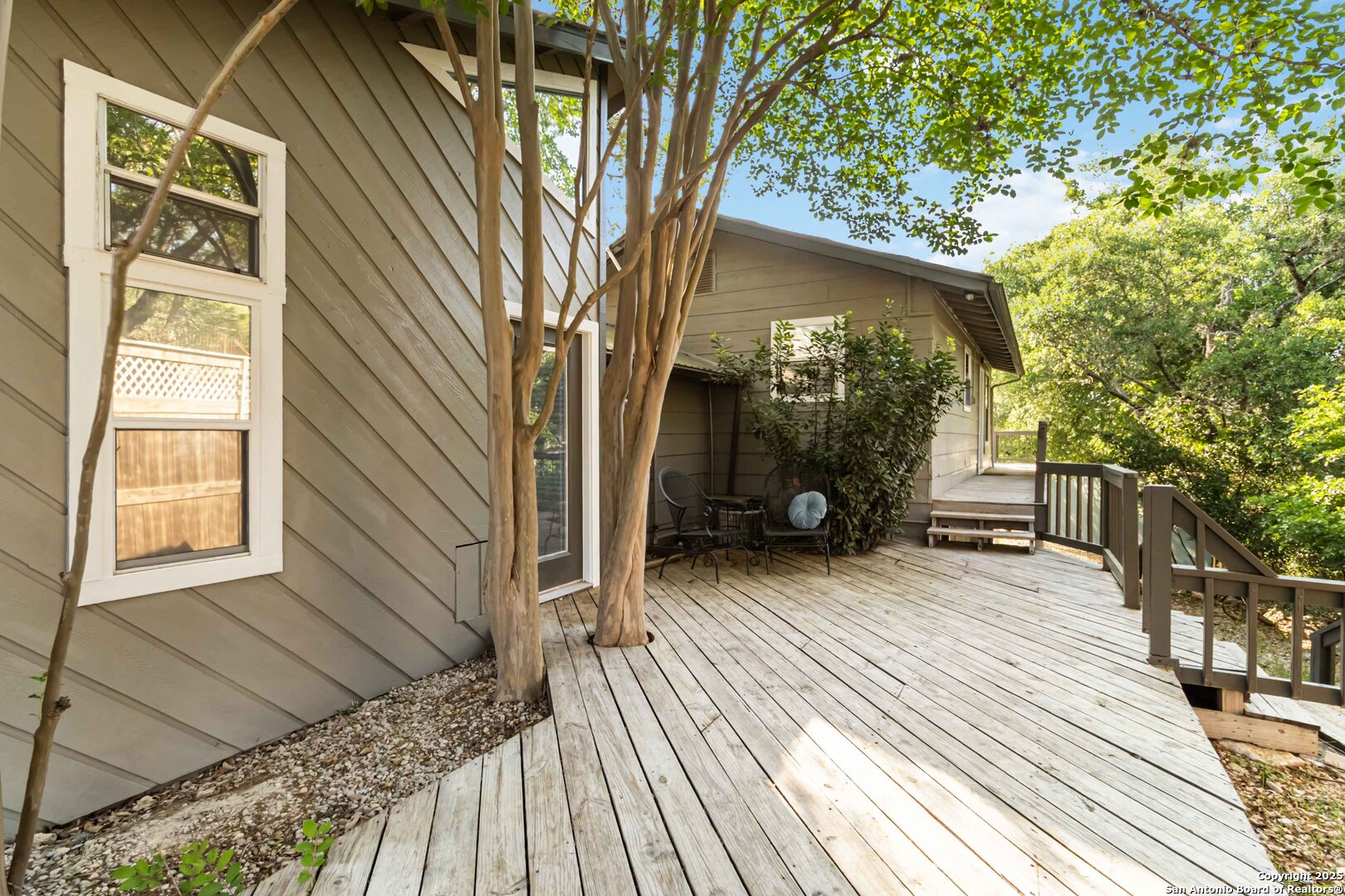 1359 GLENN DR