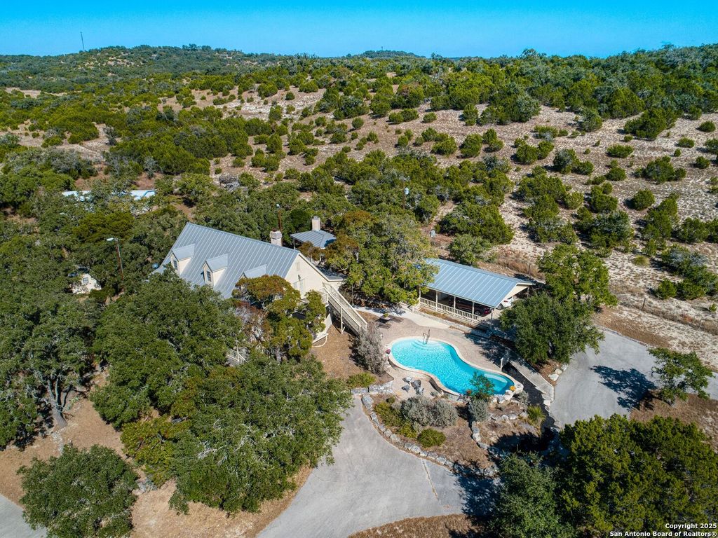 Photo of 146 Upper Cibolo Creek, Boerne, TX 78006 (MLS # 1928764)