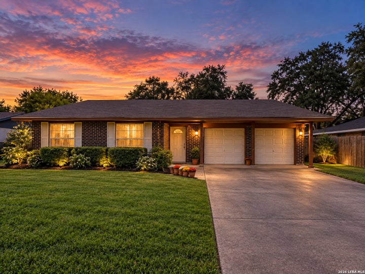 Photo 1 of 29 — 1406 Las Palmas, Beeville, TX 78102