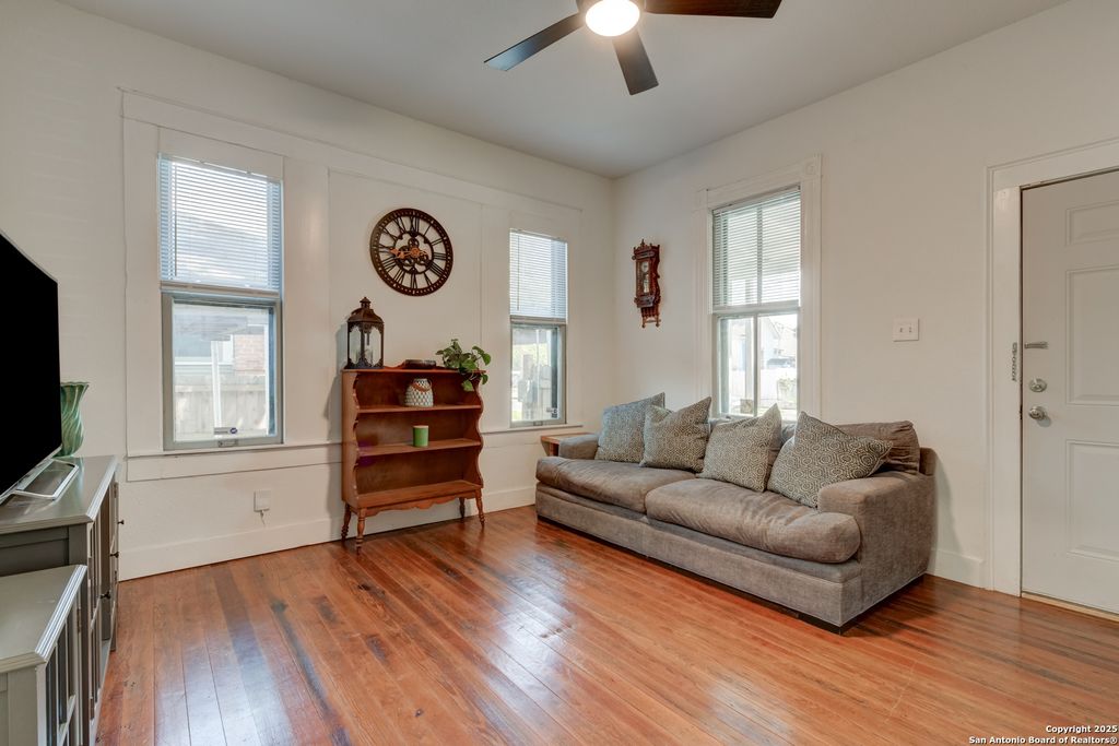 Photo of 1127 Nolan St., San Antonio, TX 78202 (MLS # 1907911)