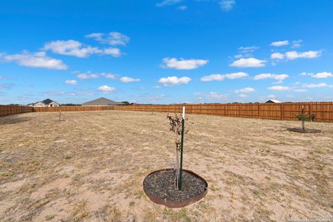 A home in Floresville