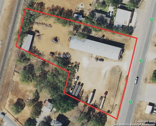 Photo 1 of 30 — 1737 N Hwy 81, Pearsall, TX 78061