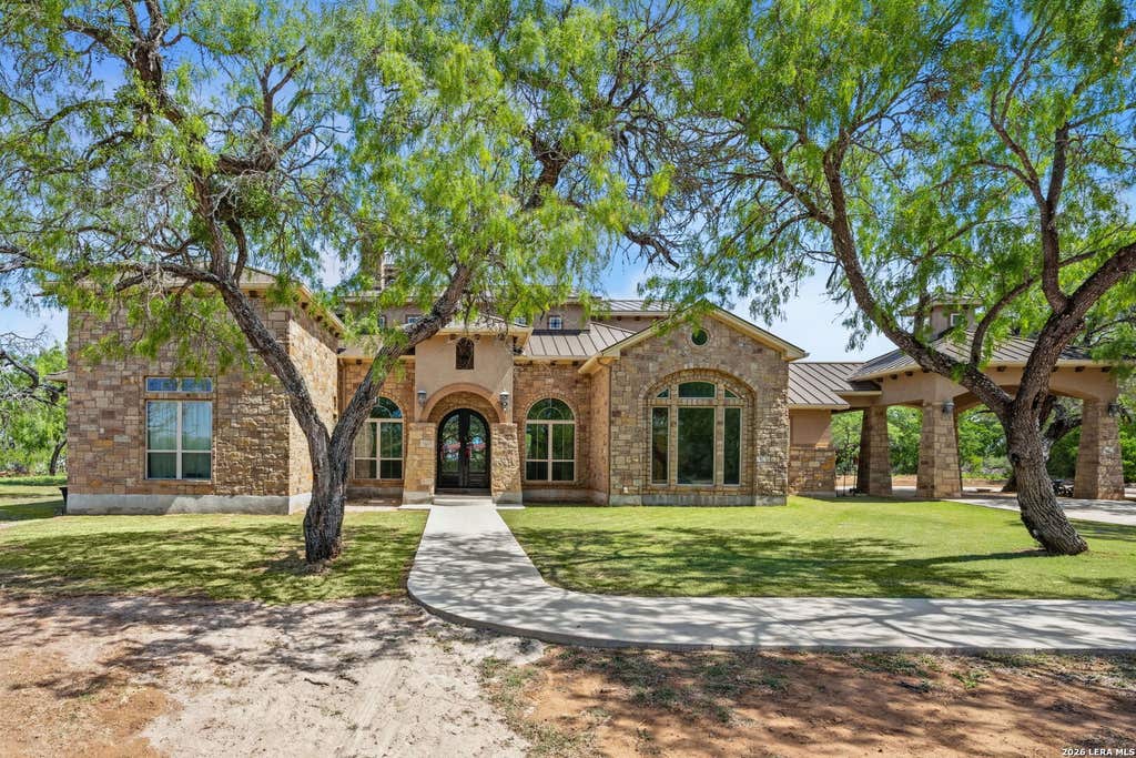 Photo of 10651 KOSUB LN, San Antonio, TX 78223 (MLS # 1689728)