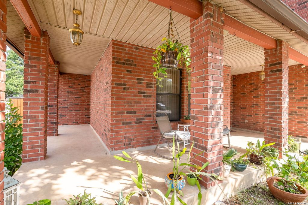 Photo of 14211 Edge Point, San Antonio, TX 78230 (MLS # 1955370)