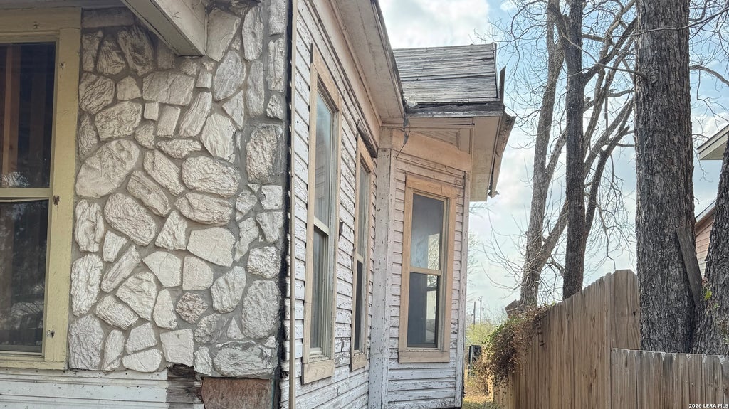 Photo of 511 Olive, San Antonio, TX 78202 (MLS # 1954092)