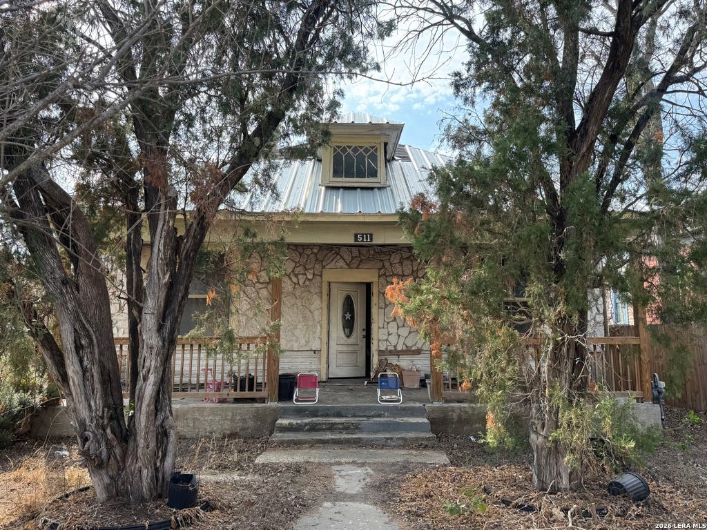 Photo of 511 Olive, San Antonio, TX 78202 (MLS # 1954092)
