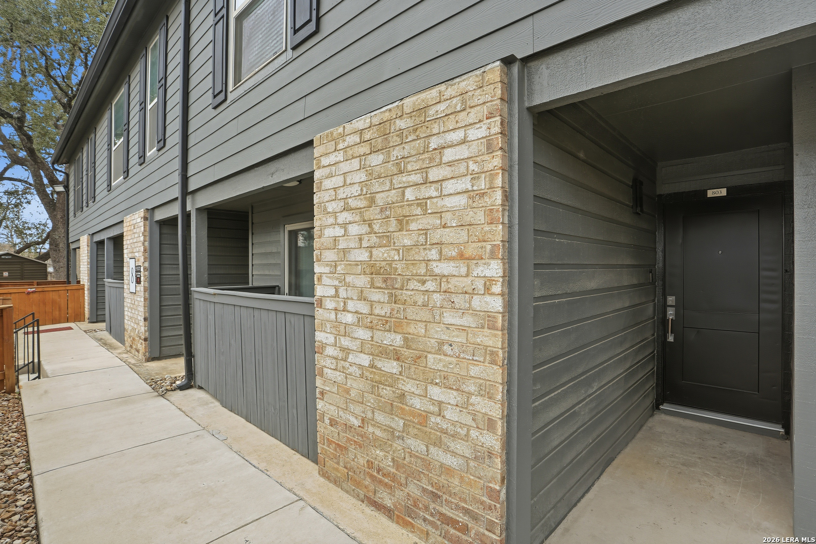 2718 Old Field Dr 803