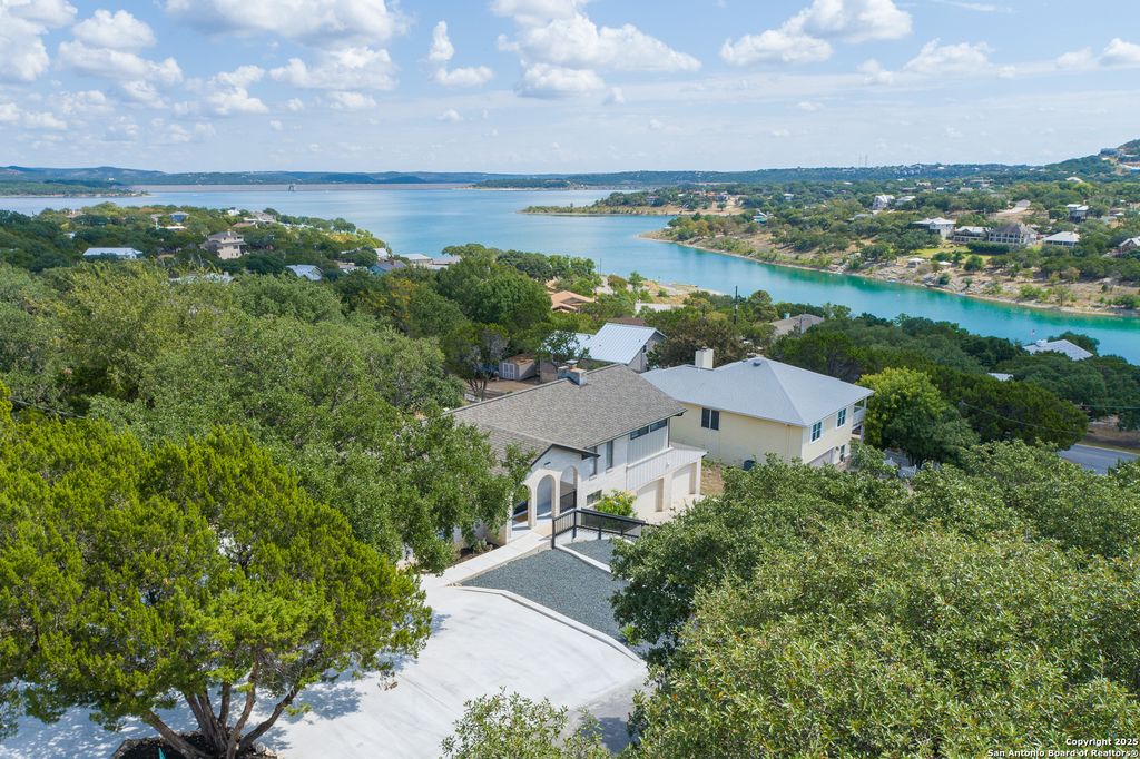 Photo of 115 Tommy, Canyon Lake, TX 78133 (MLS # 1877163)