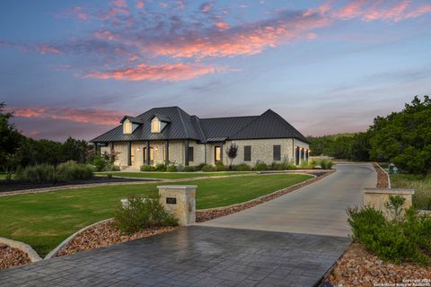 1687 Noble Trl Canyon Lake TX 78133