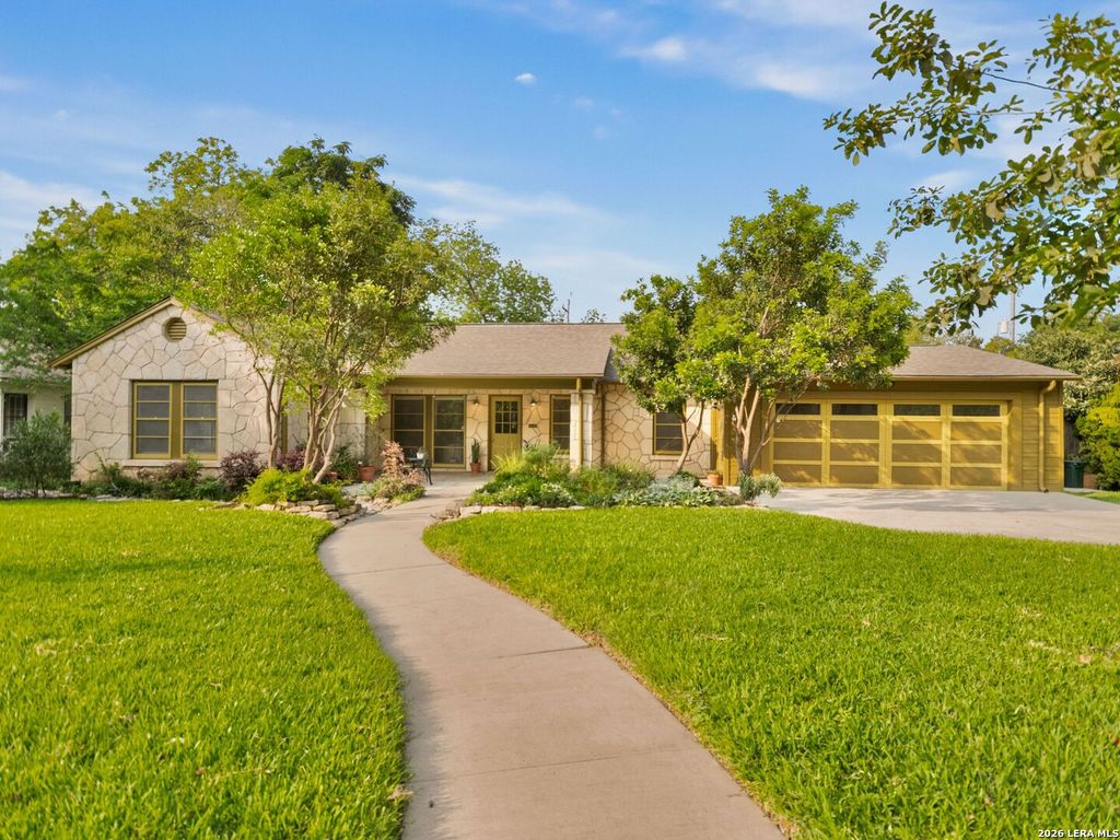 Photo of 406 Paseo Encinal, San Antonio, TX 78212 (MLS # 1963707)