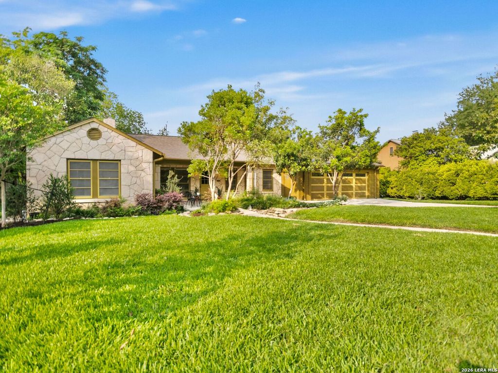 Photo of 406 Paseo Encinal, San Antonio, TX 78212 (MLS # 1963707)