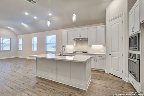 2031 Stephanie Avenue New Braunfels TX 78132