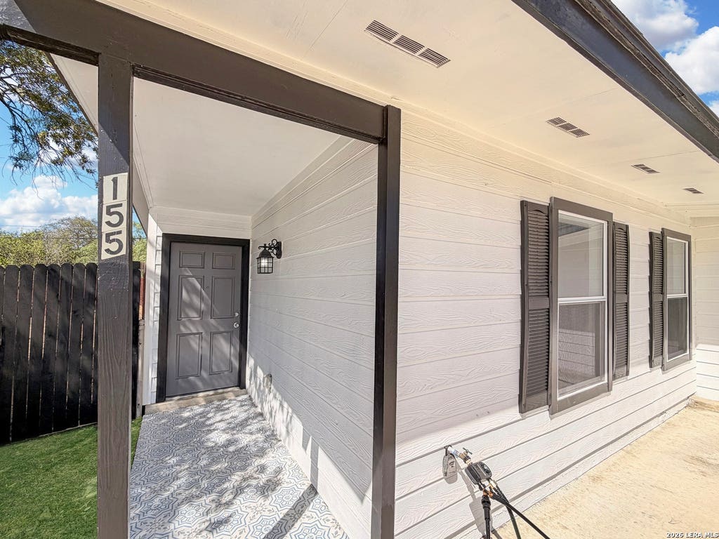 Photo of 155 ROCK VALLEY DR, San Antonio, TX 78227 (MLS # 2010135)