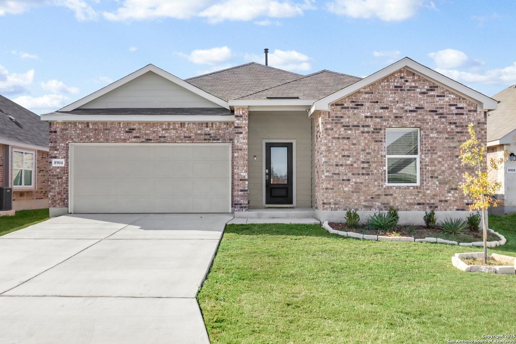 Photo of 8904 James Bowie, Seguin, TX 78155 (MLS # 1923499)
