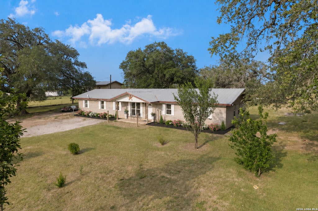 Photo of 1081 County Road 773, Devine, TX 78016 (MLS # 1968795)