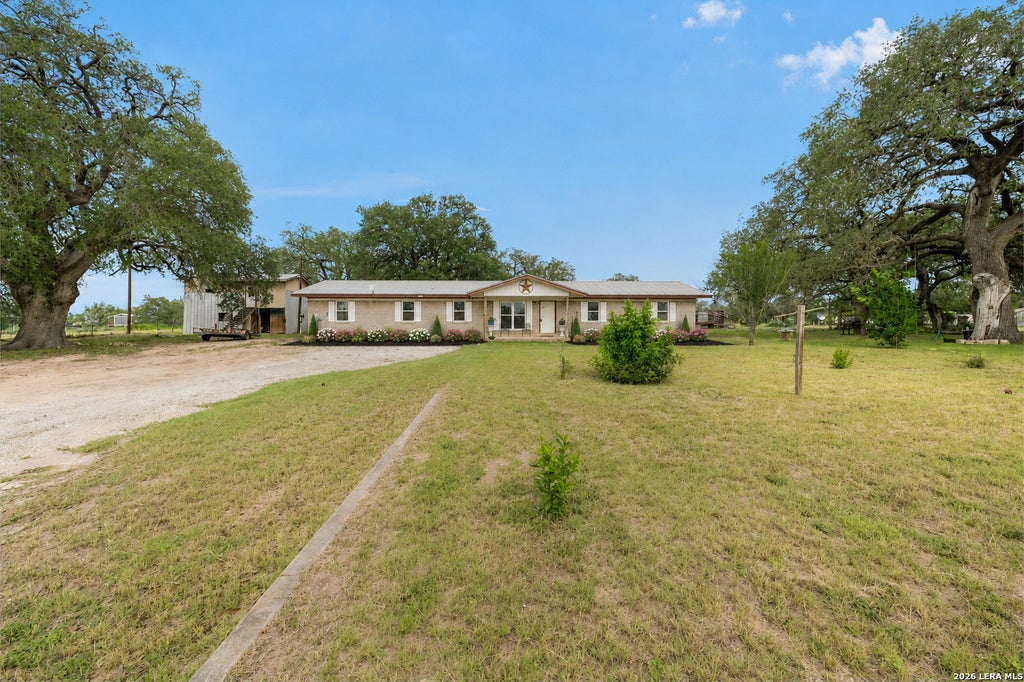 Photo of 1081 County Road 773, Devine, TX 78016 (MLS # 1968795)