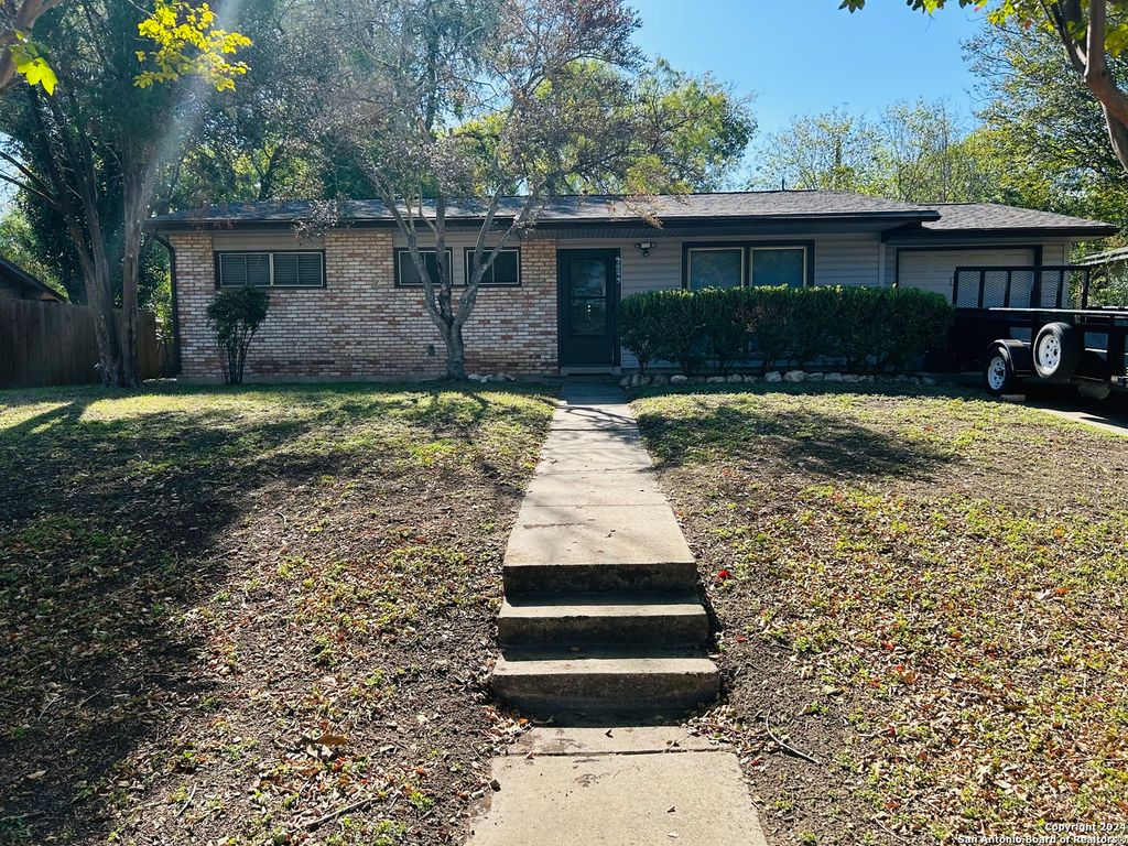 Photo of 2914 GREENACRES, San Antonio, TX 78230 (MLS # 1944463)
