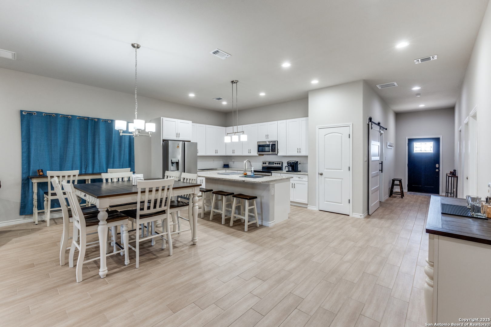 772 Crestview