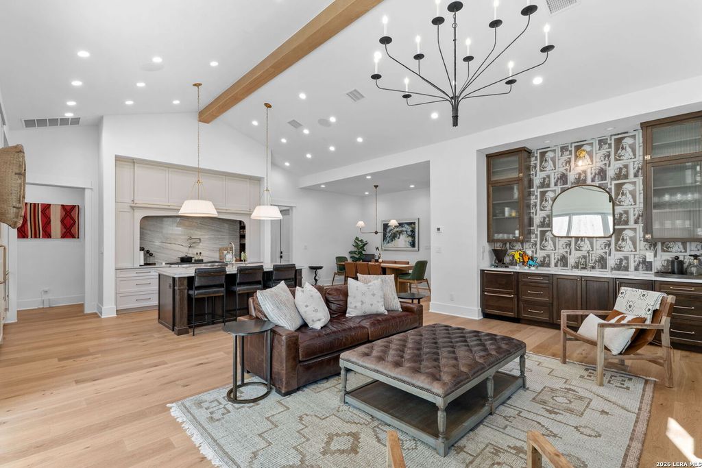 Photo of 808 CANTERBURY HILL ST, Terrell Hills, TX 78209 (MLS # 1943448)