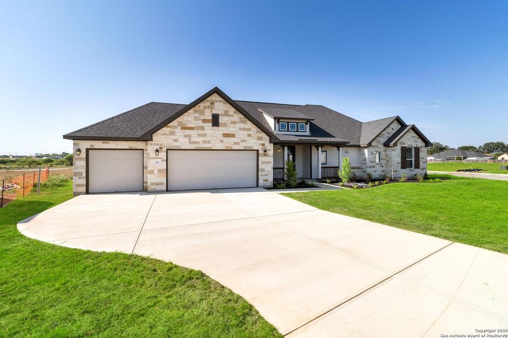 Photo of 1562 Vista View Drive, Pleasanton, TX 78064 (MLS # 1875241)