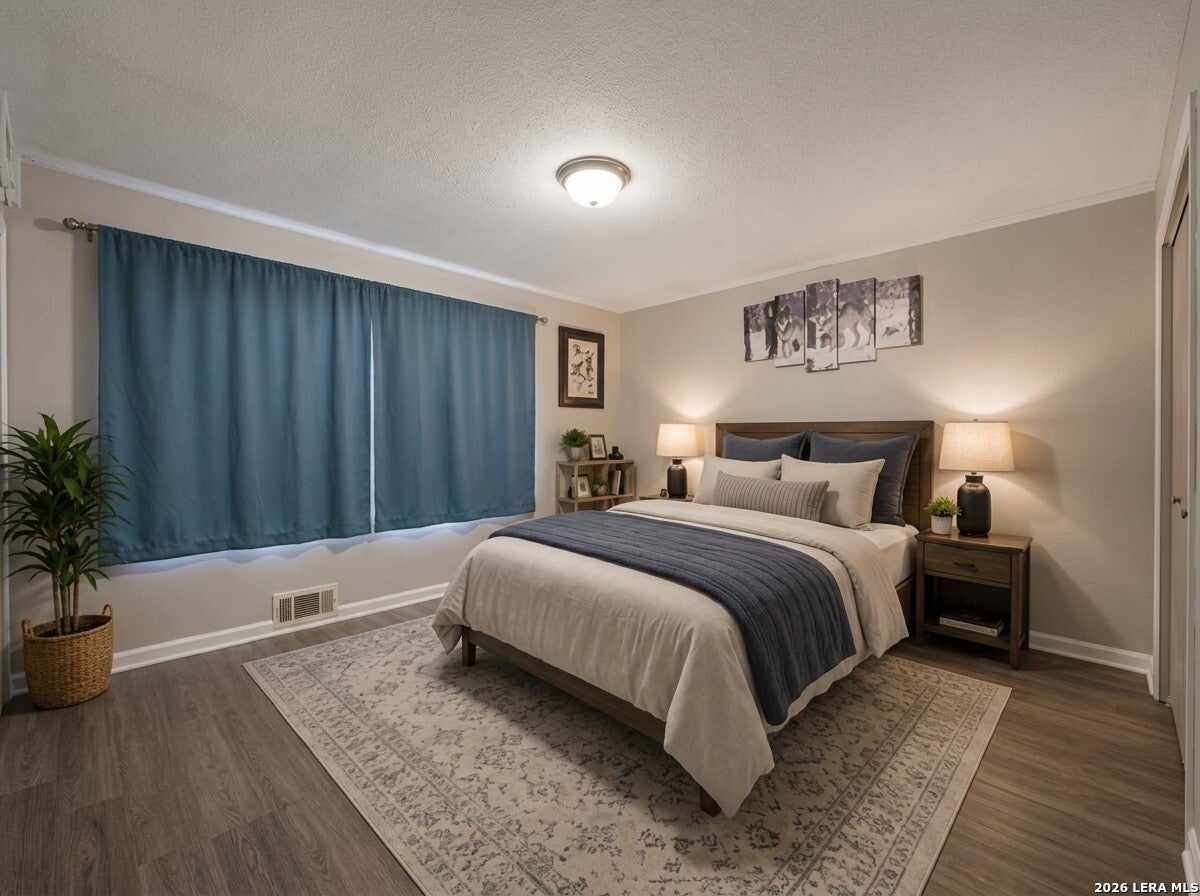 1221 W Hopkins 2