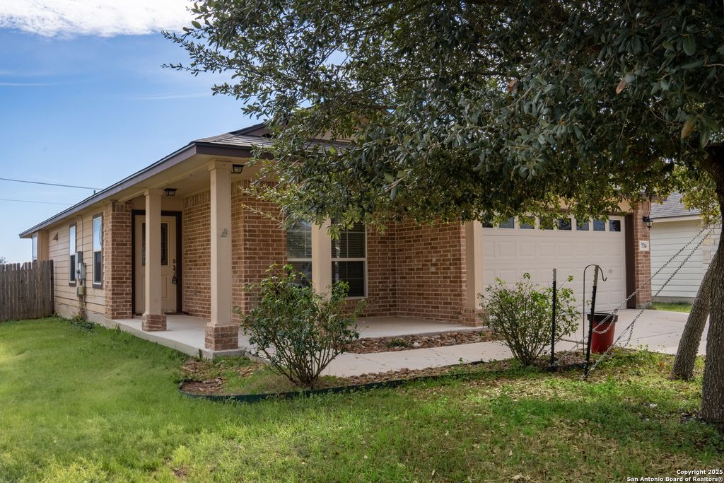 Photo of 734 Wolfeton Way, New Braunfels, TX 78130 (MLS # 1921779)