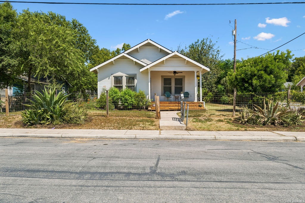 Photo of 1620 N OLIVE ST, San Antonio, TX 78208 (MLS # 2012949)