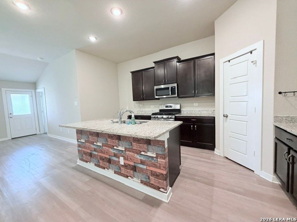 Photo of 10739 Rosalina Loop, Converse, TX 78109 (MLS # 1992484)