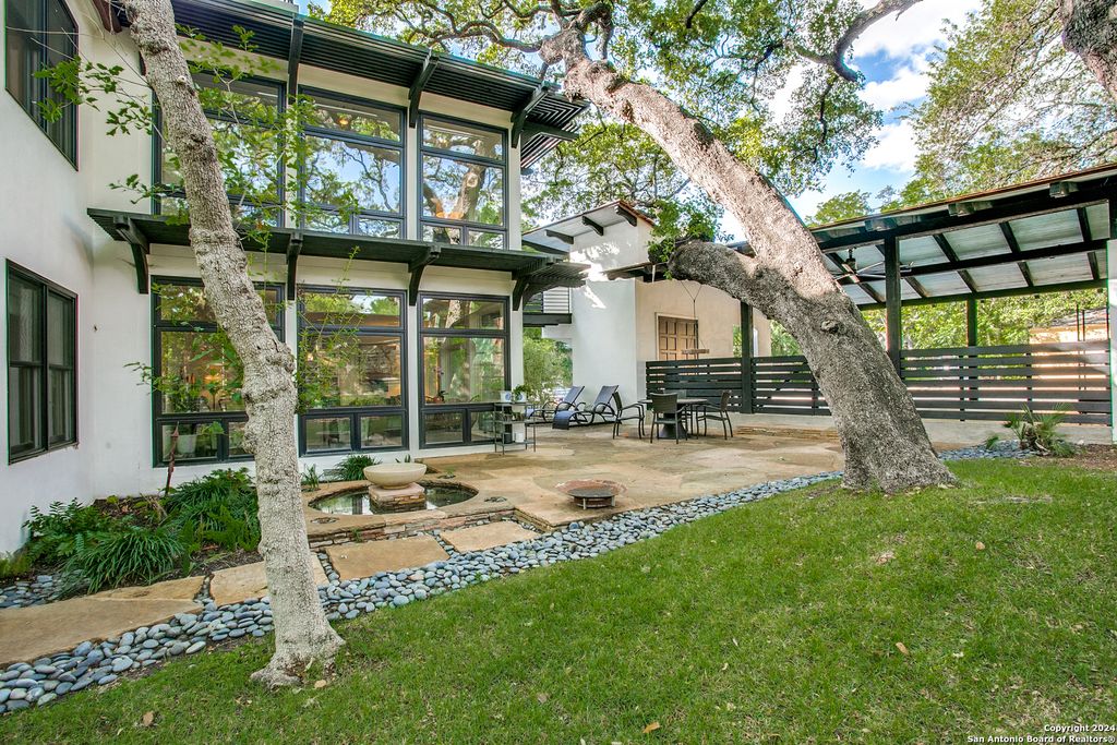Photo of 334 ENCINO AVE 2 #2, Alamo Heights, TX 78209 (MLS # 1915673)
