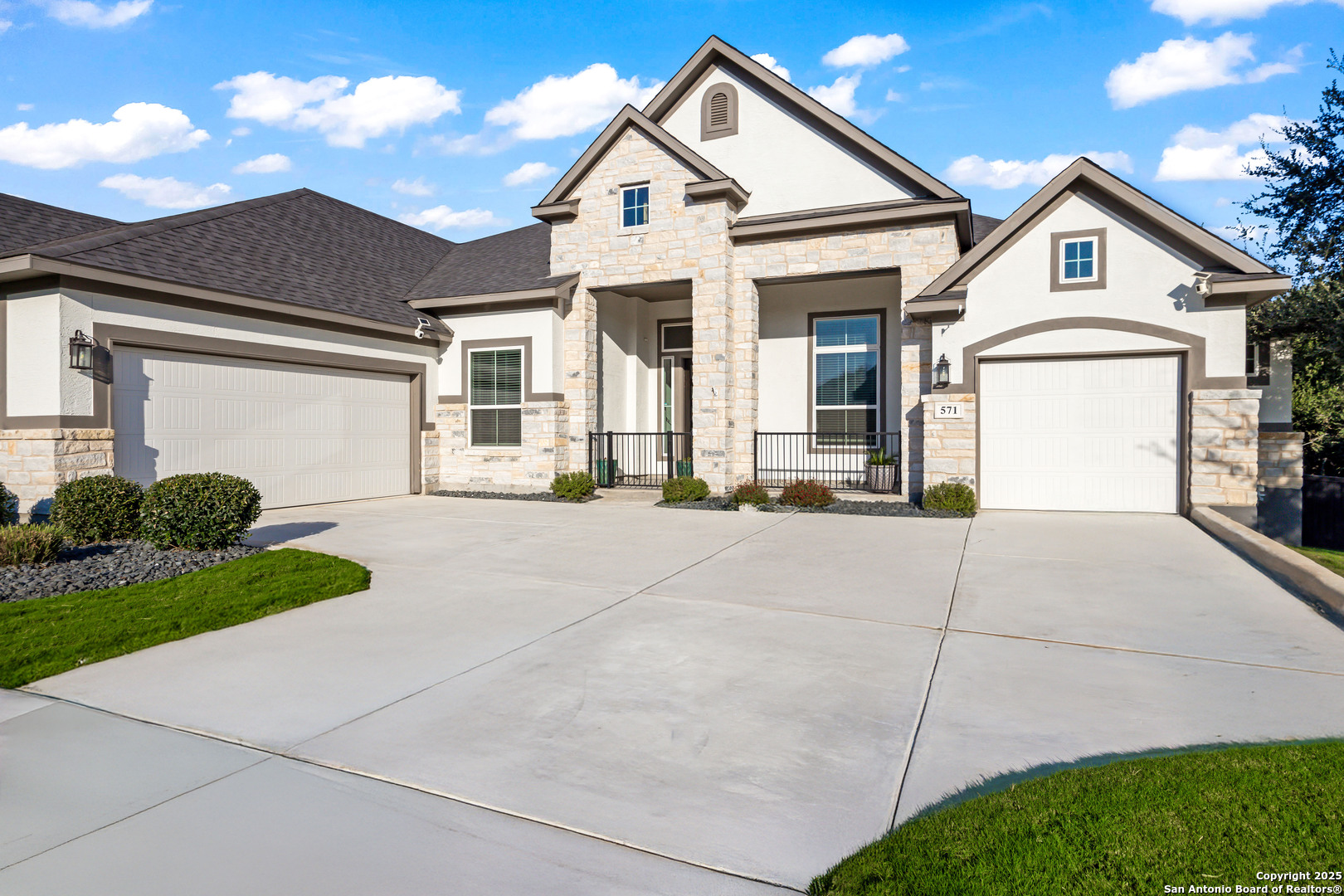 571 Englewood Lane