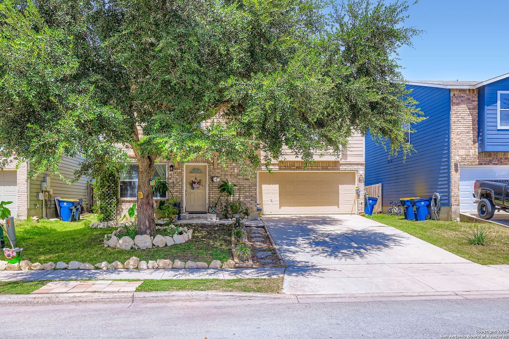 Photo of 600 Gatewood Briar, Cibolo, TX 78108 (MLS # 1885392)