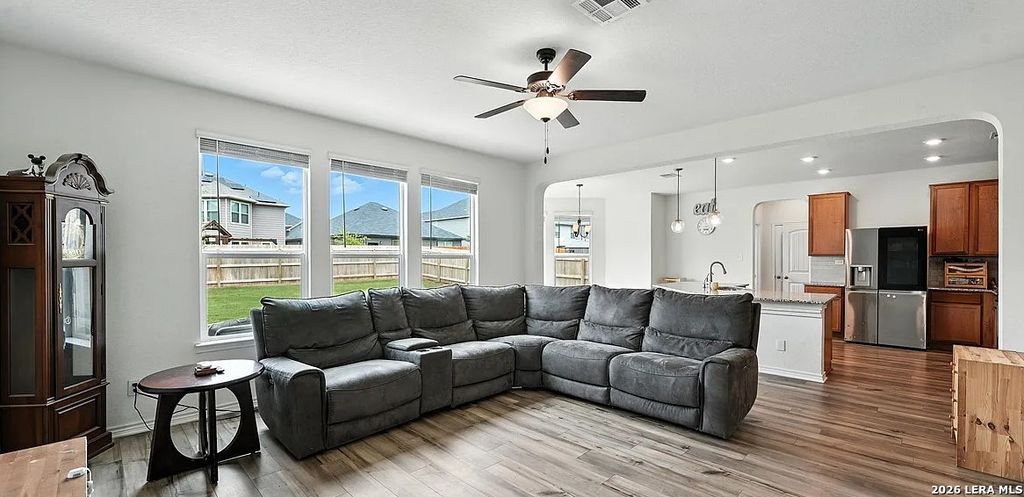 Photo of 354 Deer Crest Dr, New Braunfels, TX 78130 (MLS # 1971287)