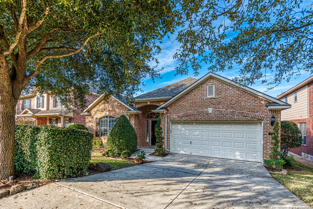 Photo of 71 BLUE THORN TRL, San Antonio, TX 78256 (MLS # 2019903)