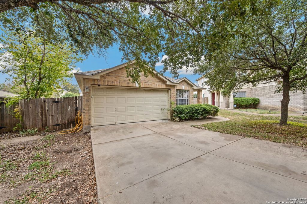 Photo of 8702 Laguna Falls, San Antonio, TX 78251 (MLS # 1925362)