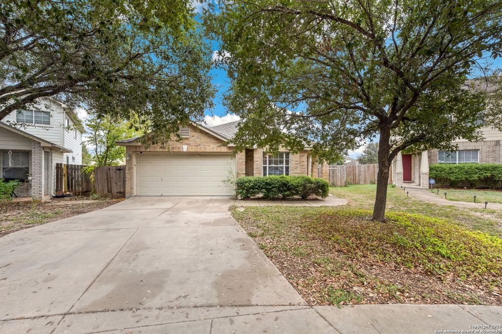 Photo of 8702 Laguna Falls, San Antonio, TX 78251 (MLS # 1925362)
