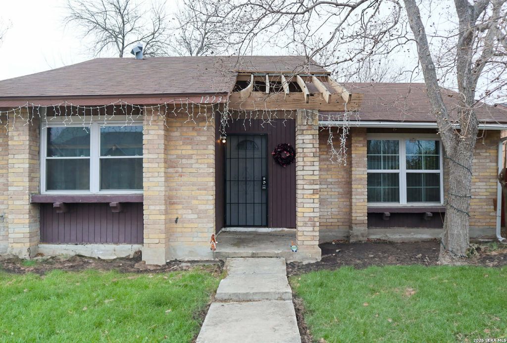 Photo of 1223 Longmont, San Antonio, TX 78245 (MLS # 1938447)
