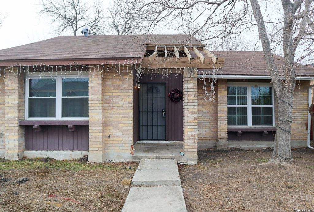 Photo of 1223 Longmont, San Antonio, TX 78245 (MLS # 1938447)