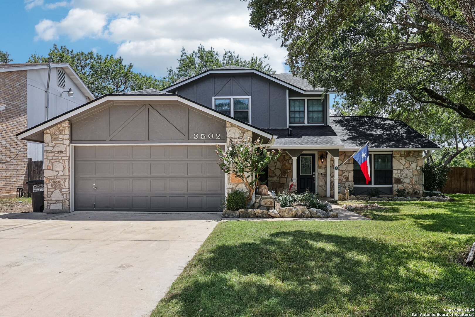 3502 Oakhorne