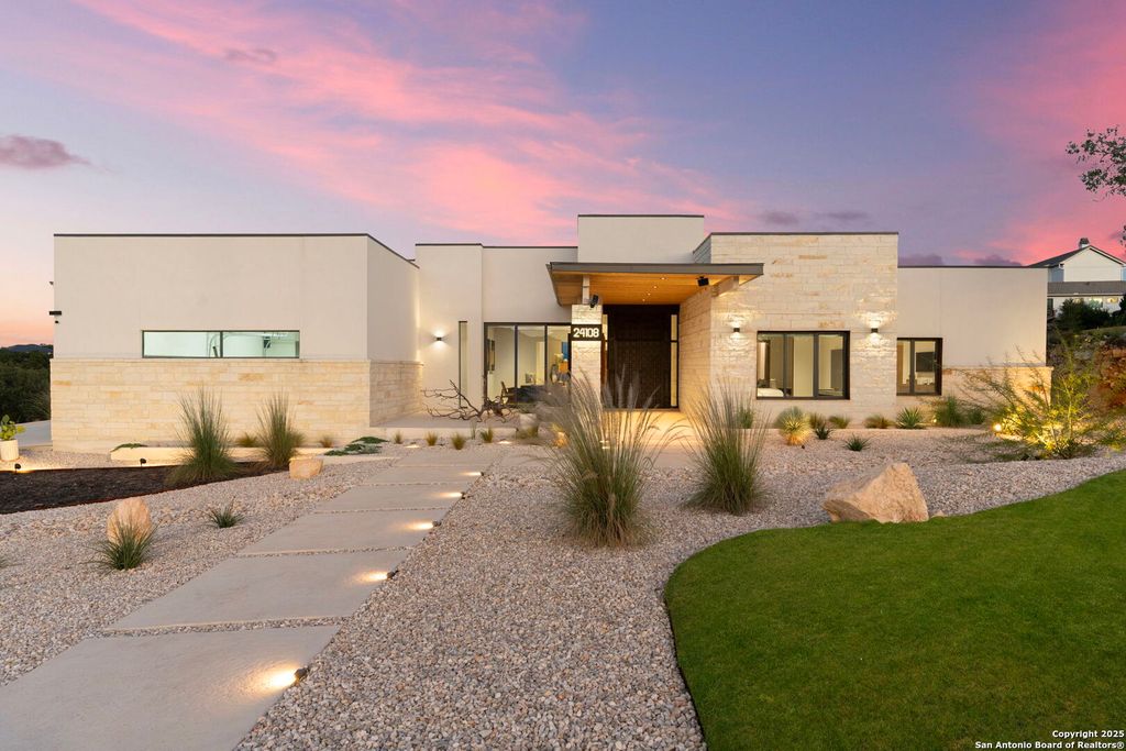 Photo of 24108 Tres Arroyos, San Antonio, TX 78255 (MLS # 1918525)