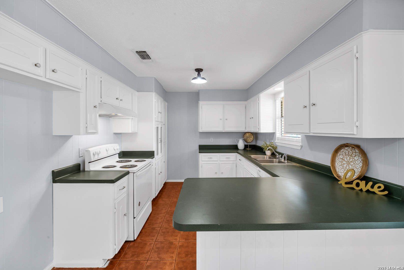 1305 E Colorado