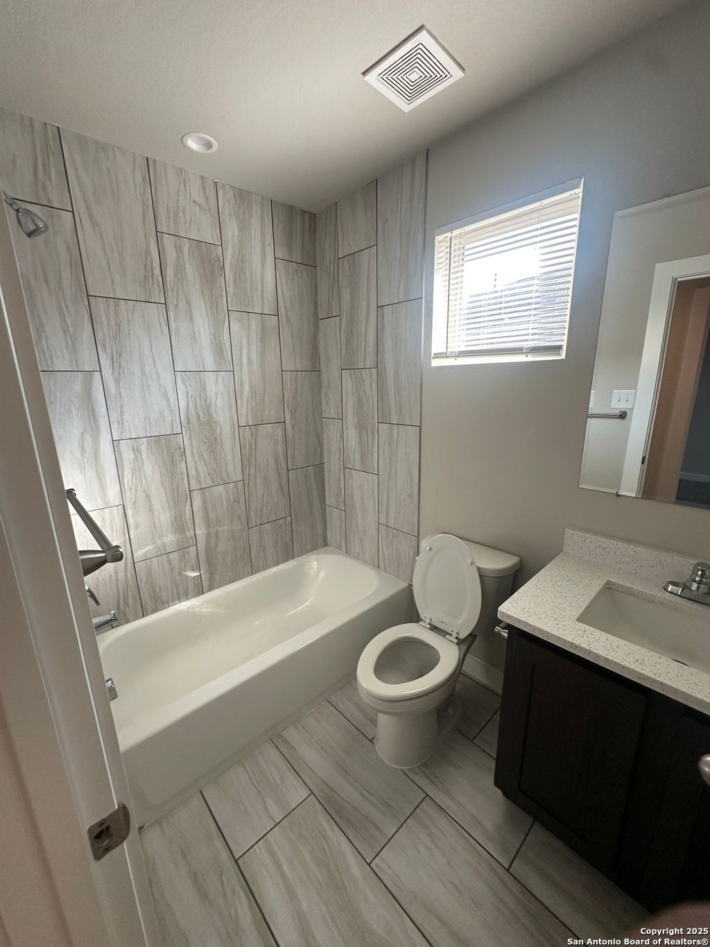 Photo of 8415 Via Verona, San Antonio, TX 78227 (MLS # 1899061)