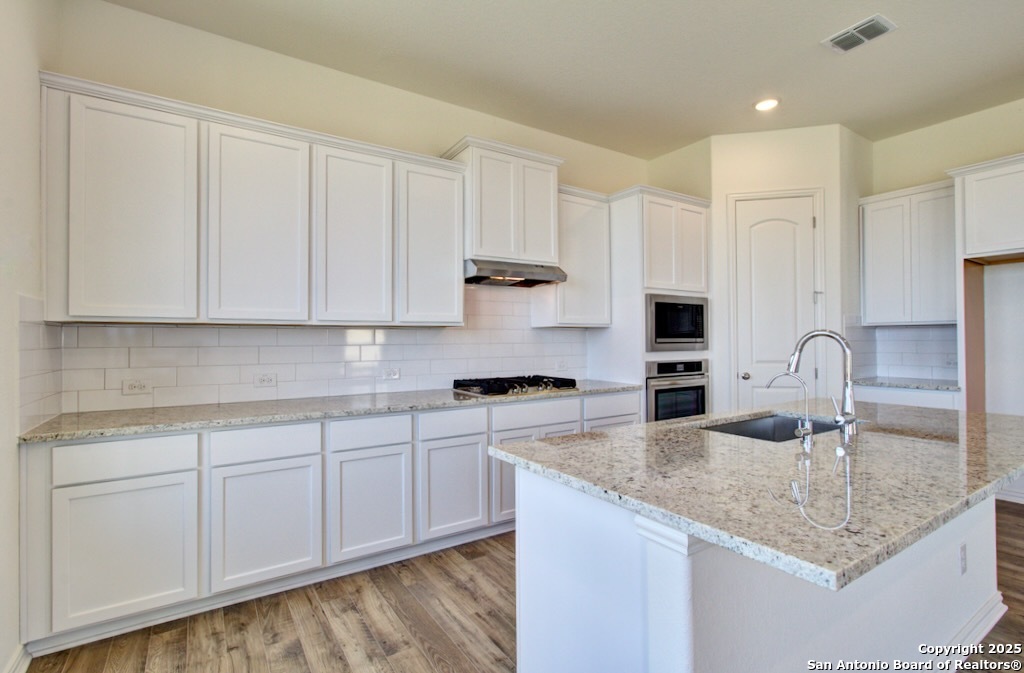 2592 Gideon Lane