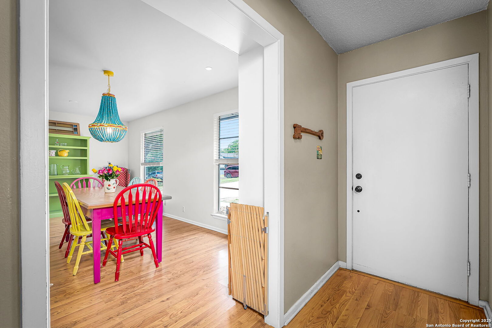211 Greycliff