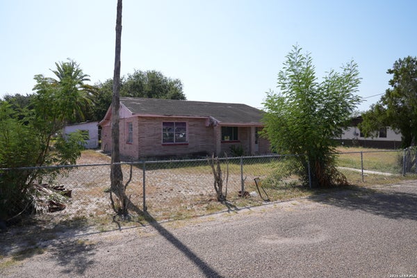 221 FRESNO ST, SULLIVAN CITY, TX 78595 - Image d74a9625de376b645bd5fdcbe6465e29/1997310648