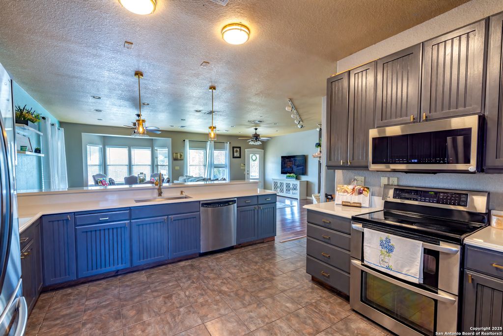 Photo of 140 Twin Springs Rd N, Kerrville, TX 78028 (MLS # 1774539)