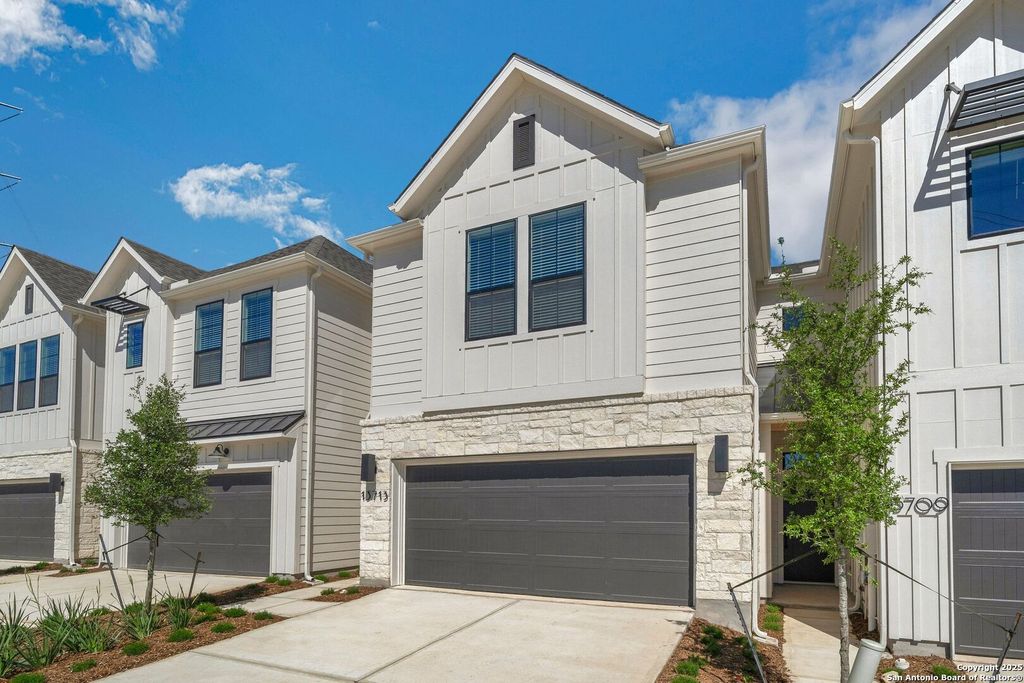Photo of 13632 Giovannis Garden, San Antonio, TX 78253 (MLS # 1915305)