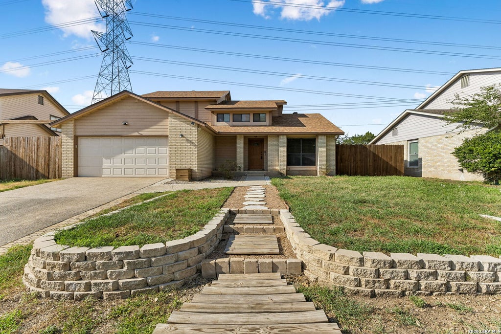 Photo of 2127 Oak Bnd, San Antonio, TX 78259 (MLS # 2015041)