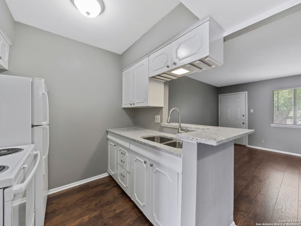 Photo of 1045 Shook Ave 134 #134, San Antonio, TX 78212 (MLS # 1926369)