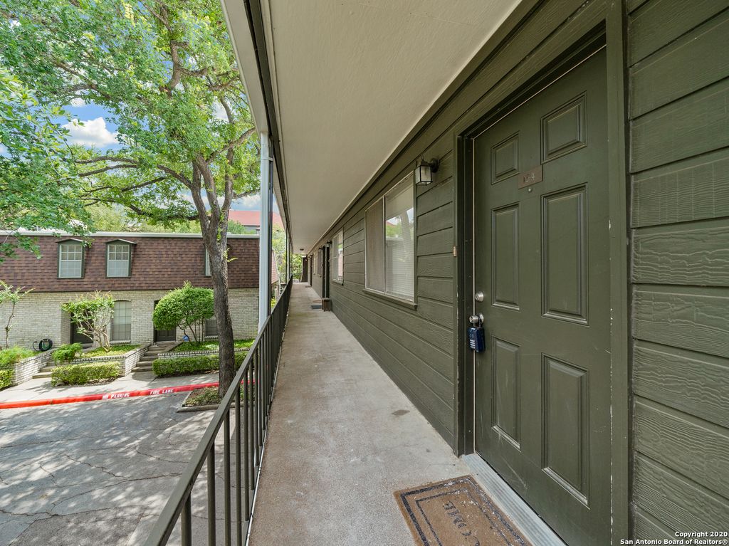 Photo of 1045 Shook Ave 134 #134, San Antonio, TX 78212 (MLS # 1926369)